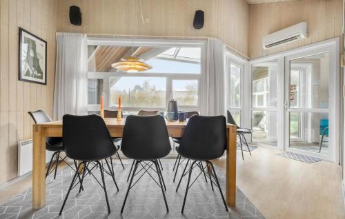 Lovely Home In Gilleleje With Kitchen