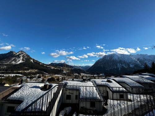  The Mountain Hideaway 211 by AA Holiday Homes SKI IN SKI Out Die Tauplitz in Tauplitz