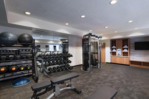 Fairfield by Marriott Inn & Suites Kansas City Airport - 피트니스 센터