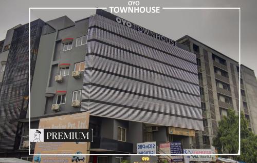 Townhouse 165 Netaji Road