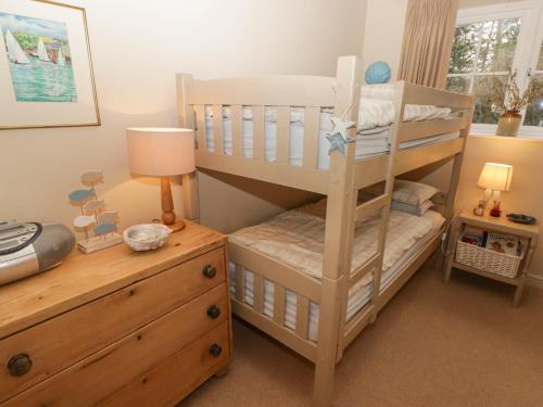 One Cheriton Row - image 10