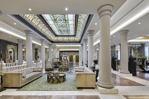 Előcsarnok, Titanic Gendarmenmarkt Berlin Hotel near Gendarmenmarkt