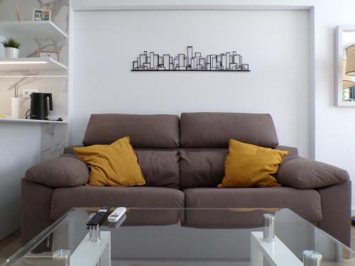 Moderno Apartamento con Piscina y Bicicletas Gratis - image 2