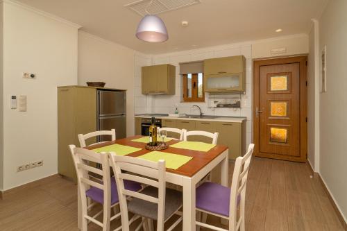 Niriides Luxury Villas - image 2