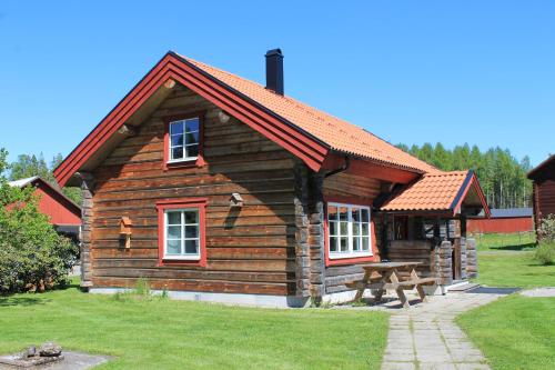 Fårgården Åsebol - Gårdsjö