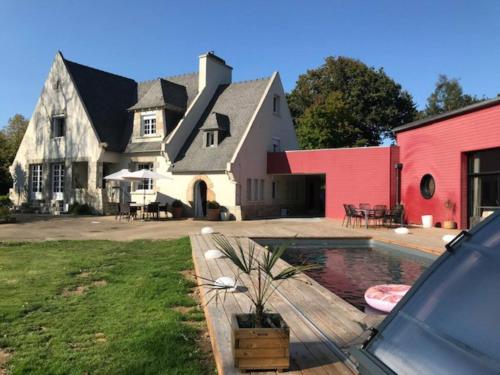 Villa de 4 chambres avec piscine privee terrasse et wifi a Plouigneau