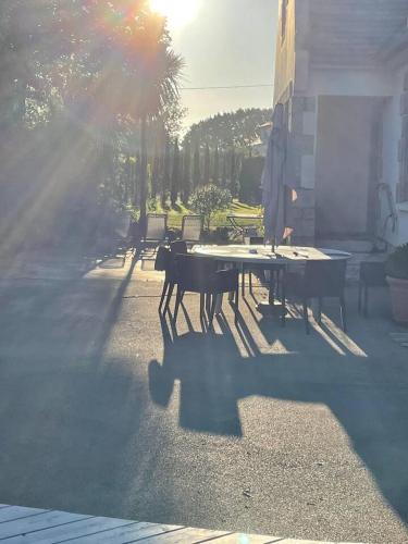 A szálláshely kívülről, Villa chic à Plouigneau avec piscine privée (Villa chic a Plouigneau avec piscine privee) in Plouigneau