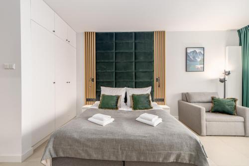 Aquamarina Prima Holiday Studios by the BEACH by Noclegi Renters - image 3