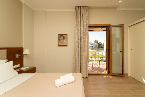 Niriides Luxury Villas - image 7