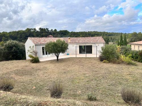 villa 150 m2 avec jardin privé - Location, gîte - La Bastide-des-Jourdans