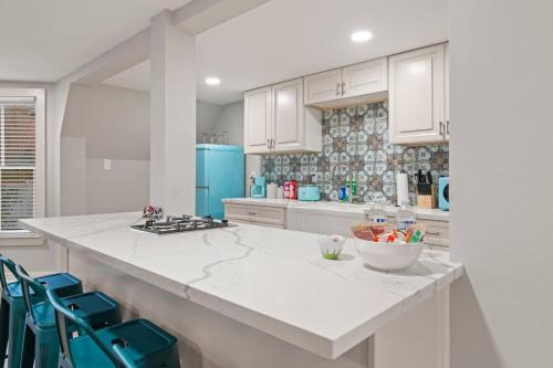GalvestonGlam Beach Home With King Bed in Galveston, USA