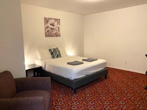 1 queen bed