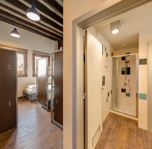 Generator Venice Room Type - Private 7-bed Room – Ensuite