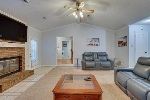 Lovely Decatur Home with Yard about 6 Mi to Town! in Decatur, USA