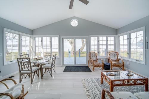 Waterfront Chautauqua Lake Home with Stunning Views in Jamestown, USA