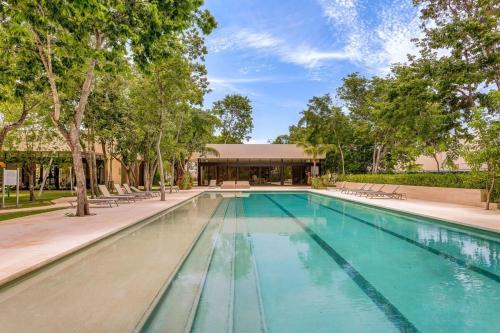 NEW Palmara Home with Pool and Paddle Court Gated