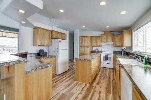 St Anthony Home with Horse Barn on 33 Acres! St Anthony Home with Horse Barn on 33 Acres!