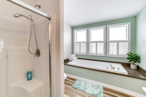 St Anthony Home with Horse Barn on 33 Acres! St Anthony Home with Horse Barn on 33 Acres!