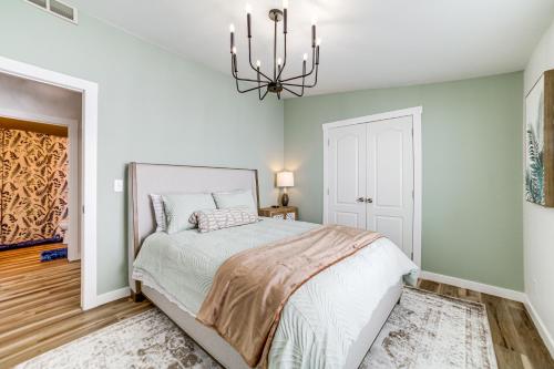 St Anthony Home with Horse Barn on 33 Acres! St Anthony Home with Horse Barn on 33 Acres!