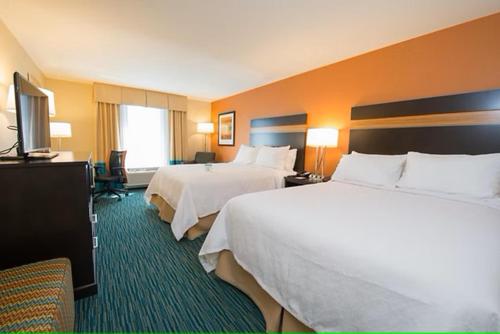 Standard Room with Two Queen Beds