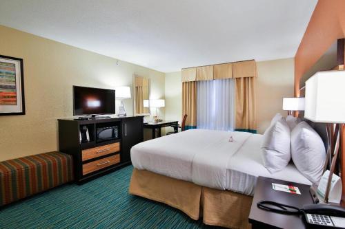 King Room - Hearing Accessible