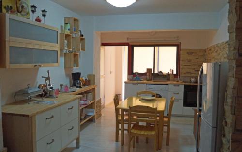 ห้องครัว, Destalo Court Larnaca Apartment in ลาร์นากา