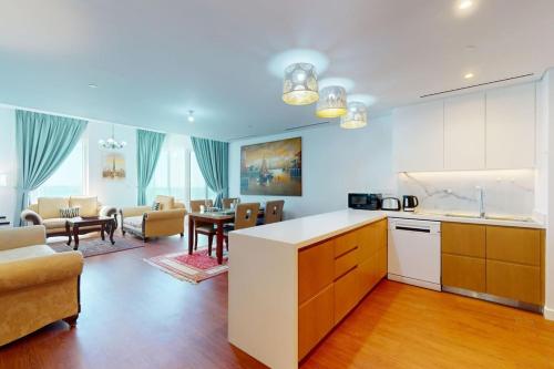 Vacationer Holiday Homes I Cosy 2 Bed I Breathtaking Sea & Ain Dubai Views l JBR Beach, Дубай (фото 9)