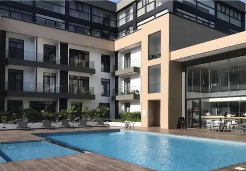 Modern Luxe One 1-bedroom Apartment (Near Embassies)