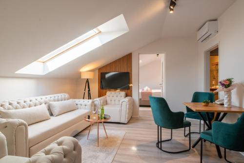 Holdvirág Hotel Room Type - Family Suite