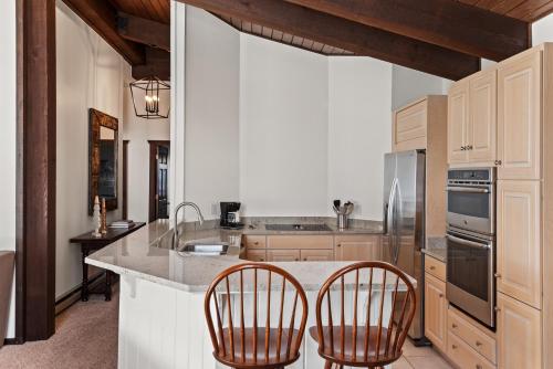 Enclave 306, Snowmass Ski-In/Ski-Out Condo w/Shared Pool/Hot Tub, Snowmass Village (photo 8)