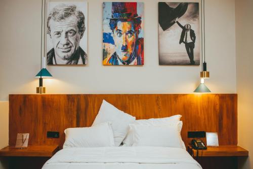 Deluxe Twin Room image 6