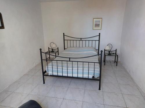 Chambre Le Serre de Chambon in Labastide-de-Virac
