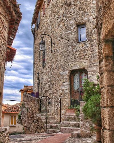 Maison de 6 pièces au coeur du village d'Eze - Location saisonnière - Èze