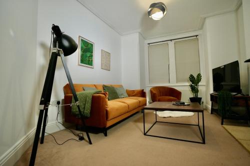 Luxe, 2 bed house Oxfordshire- Long term discounts, Families, Contractors, Relocators gîte à louer Combe Railway Station