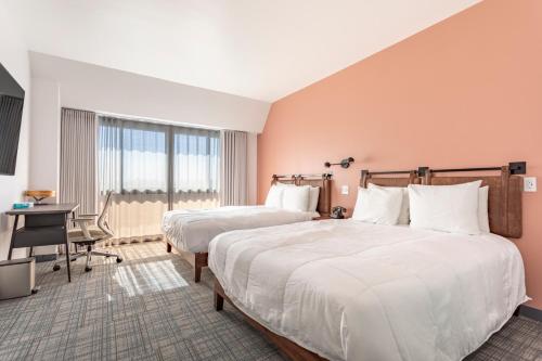Hotel Koxie Room Type - Superior Queen Room