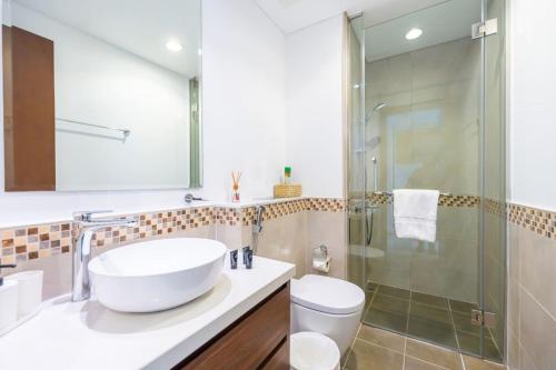 Stunning Burj Khalifa View 1BR - image 12