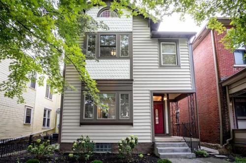 OSU and Short North 4 Bedroom Patio and Garage with EV