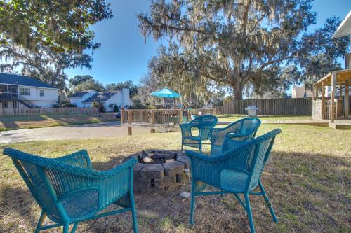 Pet-Friendly Savannah Gem - 12 Mi to Tybee Island!