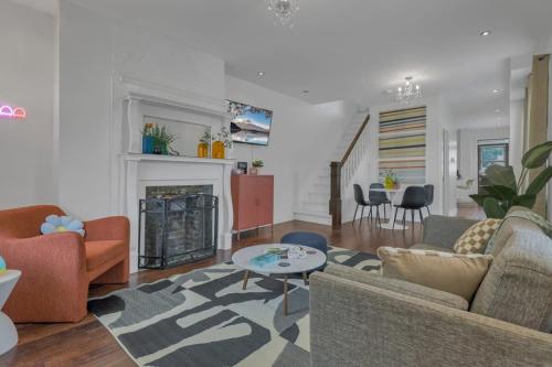 Housepitality - The Columbus Game House - 2 BR in Columbus, USA