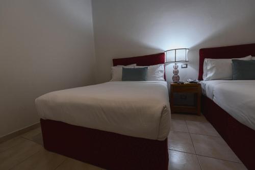 Grand Suite image 2