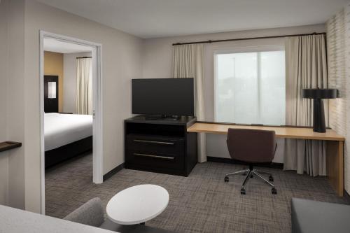 One-Bedroom King Suite with a Sofa Bed
