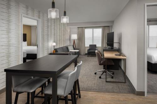 2 bedrooms, 3 beds