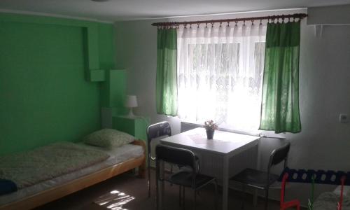 Hostel 52