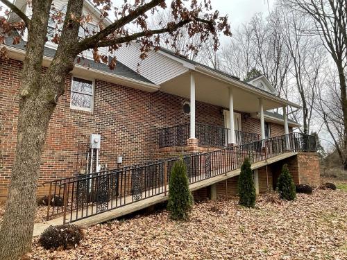 Penny’s Vette City AirB&B and Wedding & Event Venue in Bowling Green, USA