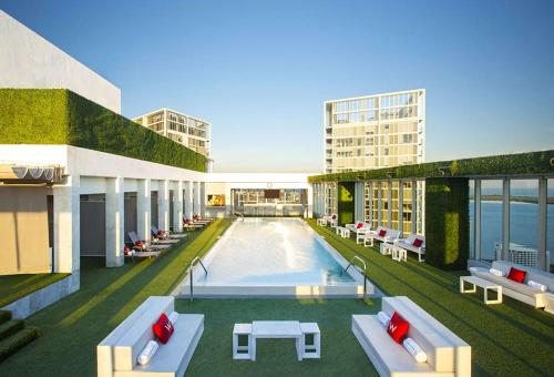 Luxury 2 BD Condo FREE pool + GYM + SPA in Miami, USA