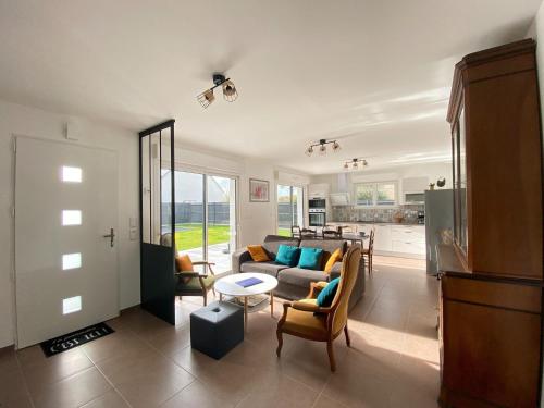 Holiday Home in Gouville near Sandy Beach