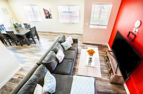 Large 2 levles 5 bedroom with 3 bathroom and 2 parking, Los Angeles (fotografie 10)