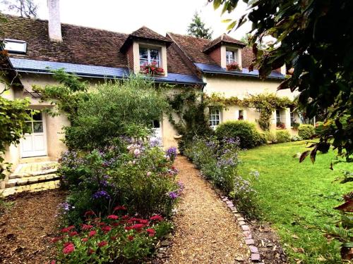 Gîte Souvigny-de-Touraine, 5 pièces, 8 personnes - FR-1-381-466 - Location saisonnière - Souvigny-de-Touraine