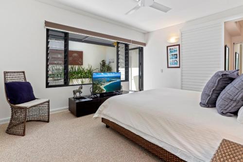 Three-Bedroom Apartment image 5