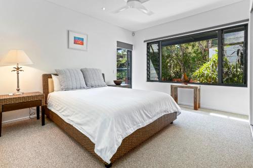 Laidback luxury living Noosa Heads - image 3